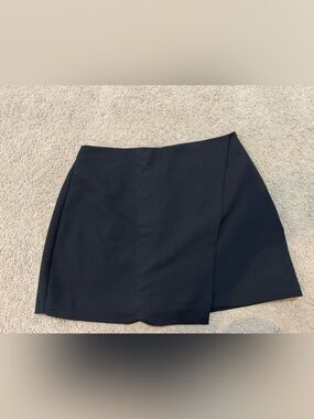 Abercrombie & Fitch Black Asymmetrical Mini Skirt